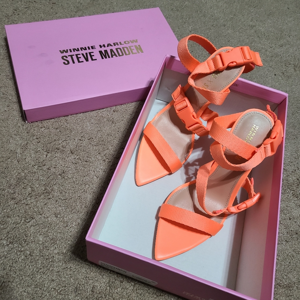 BRAND NEW SEXY STEVE MADDEN HEELS